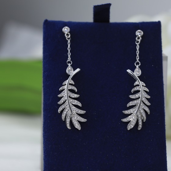 CHANEL🇫🇷Xiaoxiang Hollow Feather Stud Earrings Full Diamond Version Silver Needle