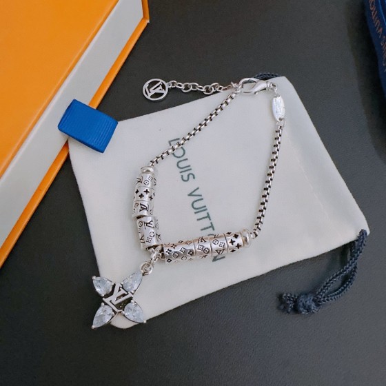 Louis Vuitton Classic Bracelet Cuban Chain Collection Vintage Silver Bracelet Size 22cm20cm18cm Changeable length