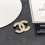 CHANEL🇫🇷Chanel diamond and pearl with Chanel brooch