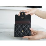 𝗖𝗛𝗔𝗘𝗡𝗟✦ 𝗖𝗹𝗮𝘀𝗶𝗰 𝗙𝗹𝗮𝗽 Italy 🇮🇹 import "GR" original imperial lambskin 🐑 classic trifold wallet black sheep gold