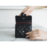 𝗖𝗛𝗔𝗘𝗡𝗟✦ 𝗖𝗹𝗮𝘀𝗶𝗰 𝗙𝗹𝗮𝗽 Italy 🇮🇹 import "GR" original imperial lambskin 🐑 classic trifold wallet black sheep silver