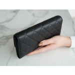 𝗖𝗛𝗔𝗘𝗡𝗟✦ 𝗖𝗹𝗮𝘀𝗶𝗰 𝗙𝗹𝗮𝗽 Using Italian 🇮🇹 import "𝗚𝗥" original lambskin 🐑 classic two fold long clip black cow silver