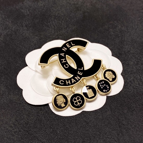 CHANEL🇫🇷Xiao Xiang brooch