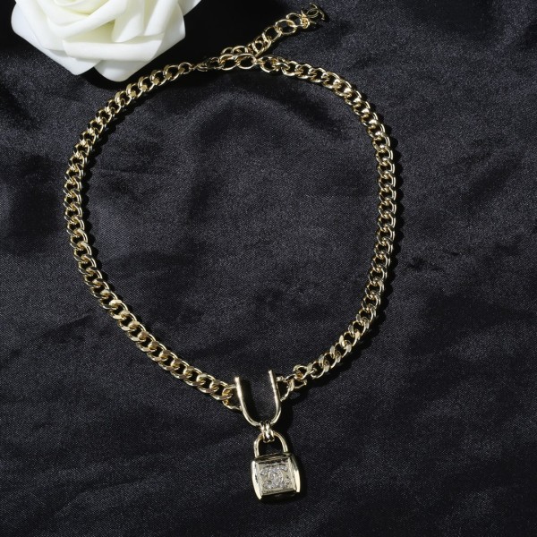 CHANEL🇫🇷Xiaoxiang Lock 🔒Necklace