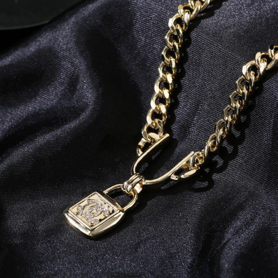 CHANEL🇫🇷Xiaoxiang Lock 🔒Necklace