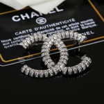 CHANEL🇫🇷Xiaoxiang's latest autumn and winter crystal brooch
