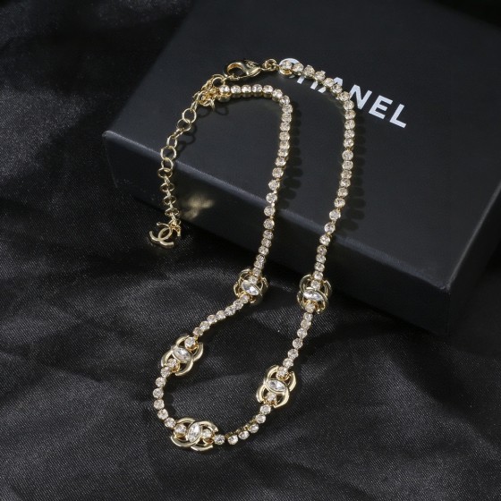 CHANEL🇫🇷Xiao Xiang New Crystal Necklace
