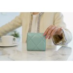 𝗖𝗛𝗔𝗘𝗡𝗟✦In goatskin leather🐐 19 Series Short Clip Tiffany Blue