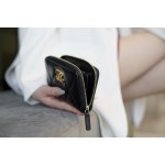 𝗖𝗛𝗔𝗘𝗡𝗟✦In goatskin leather🐐 Series 19 Zip Wallet Black Gold