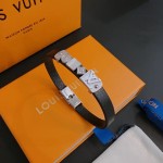 Louis Vuitton Cowhide bracelet, couple's style, length 22cm, adjustable and changeable