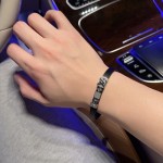 Louis Vuitton Cowhide bracelet, couple's style, length 22cm, adjustable and changeable