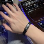 Louis Vuitton Cowhide bracelet, couple's style, length 22cm, adjustable and changeable