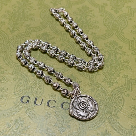 𝐆𝐮𝐜𝐜𝐢 necklace