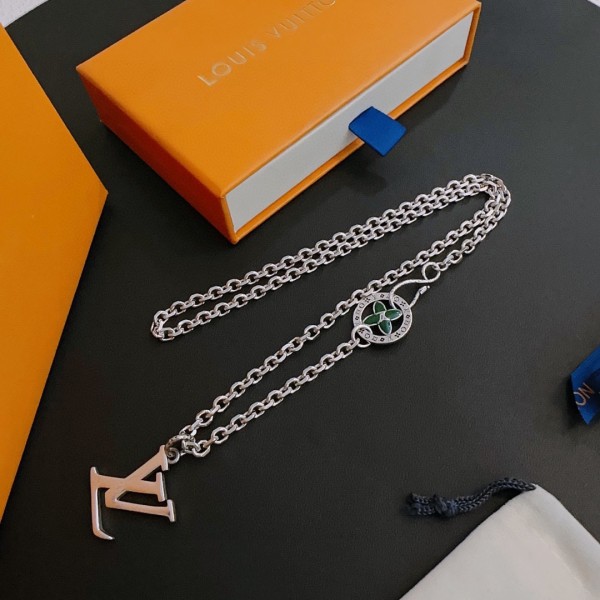 Louis Vuitton Rockabilly punk thai silver vintage silver necklace for couples with a 60cm chain length that can be changed