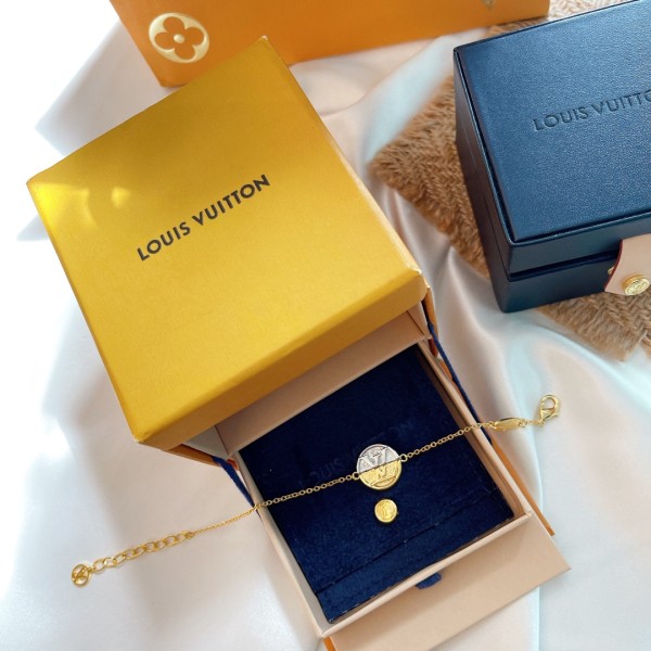 Louis Vuitton Early Spring Two-tone LV monogram bracelet in a circle