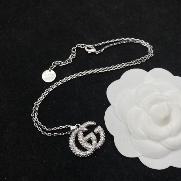 𝐆𝐮𝐜𝐜𝐢 Double G diamond-studded all-match necklace
