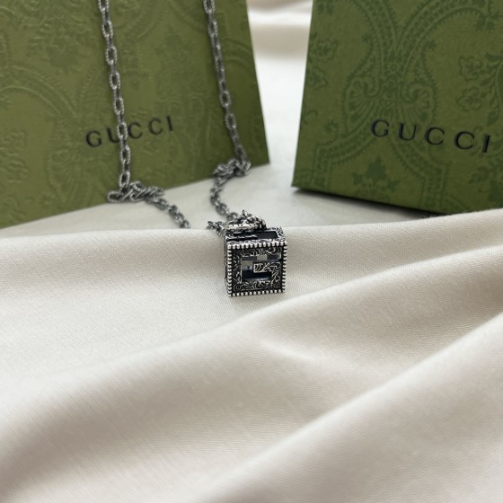𝐆𝐮𝐜𝐜𝐢 925 Sterling Silver Square G Cutout Pendant Necklace