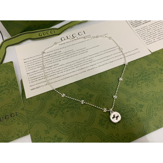 𝐆𝐮𝐜𝐜𝐢 Snowflake Necklace