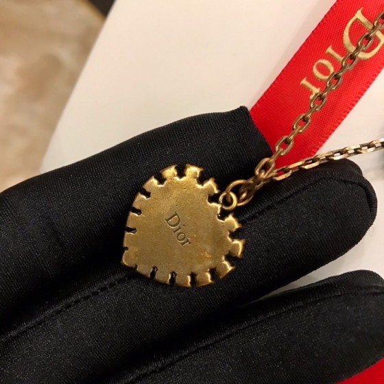 Dior jadior heart rhinestone clavicle chain