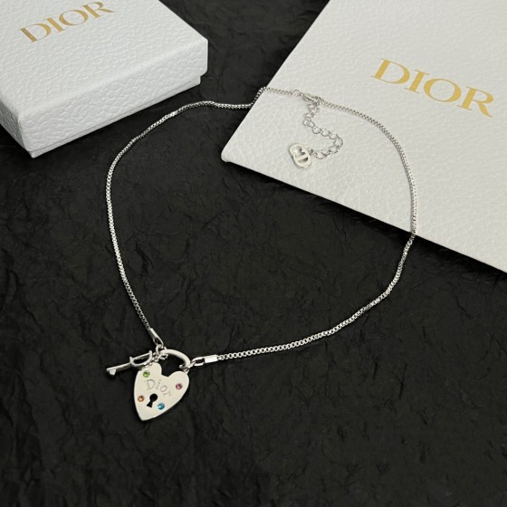 Dior necklace