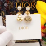 Dior Clover Letter Size Bead Stud Earrings