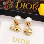 Dior Clover Letter Size Bead Stud Earrings