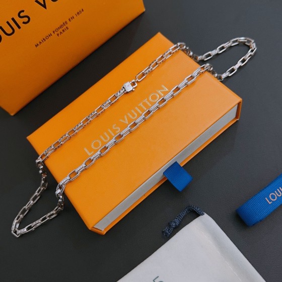 Louis Vuitton Rockabilly punk thai silver vintage silver necklace for couples with 60cm adjustable length