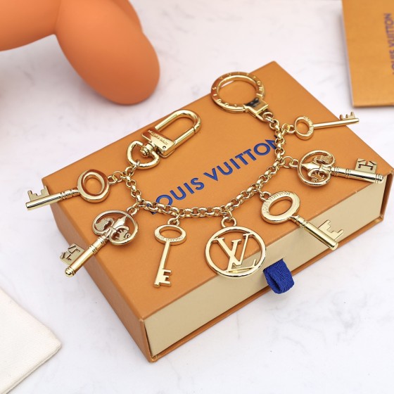 Louis Vuitton Lv bag and key ring