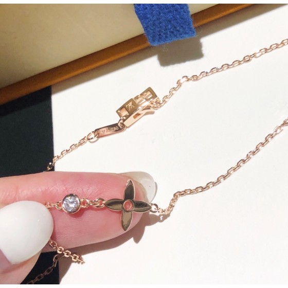 Louis Vuitton four-leaf clover polished necklace