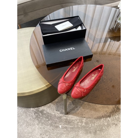 CHANEL ballerinas are timeless classics. Stay elegant Imported water-dyed sheepskin