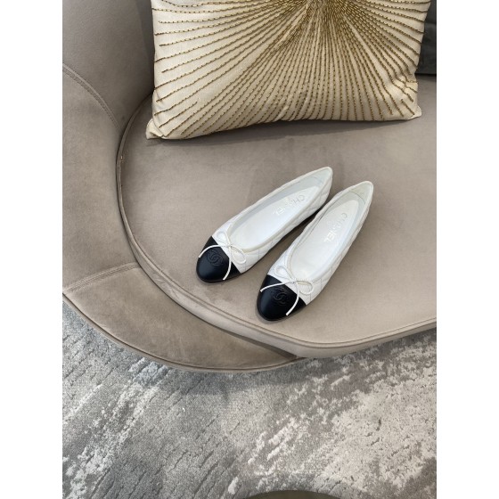 CHANEL ballerinas are timeless classics. Stay elegant Imported water-dyed sheepskin