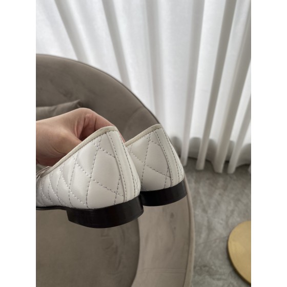 CHANEL ballerinas are timeless classics. Stay elegant Imported water-dyed sheepskin