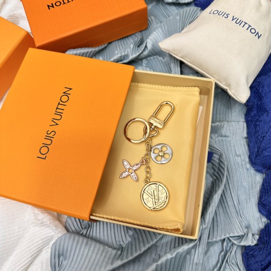 Louis Vuitton Lv Keychain Chain bag accessory
