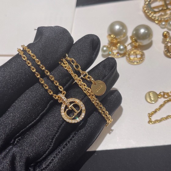 Dior necklace
