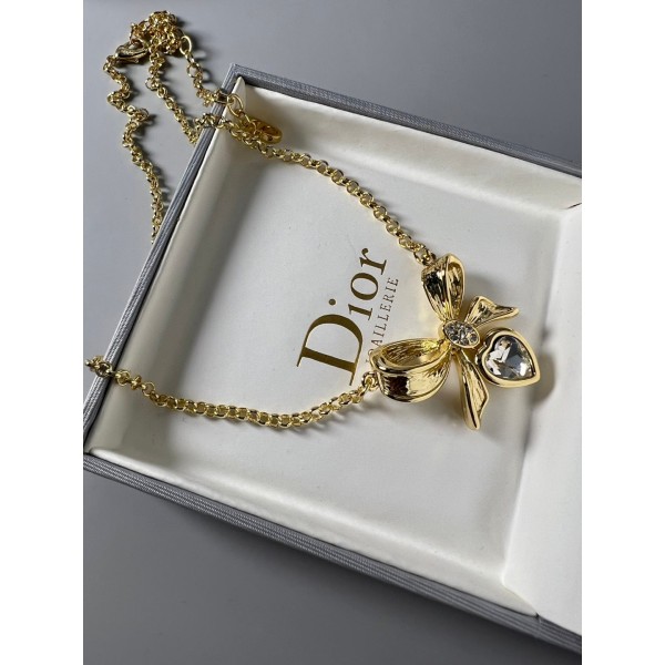 Dior necklace