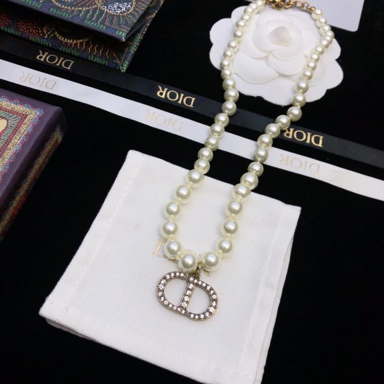 Dior necklace