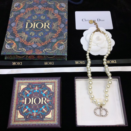 Dior necklace