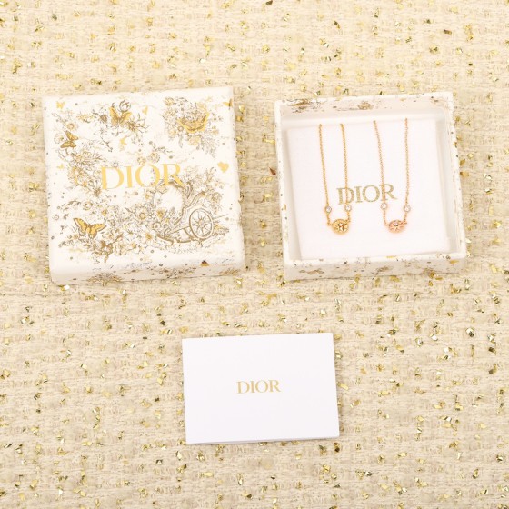 Dior necklace