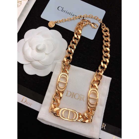 Dior necklace