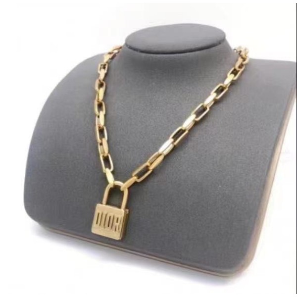 Dior necklace