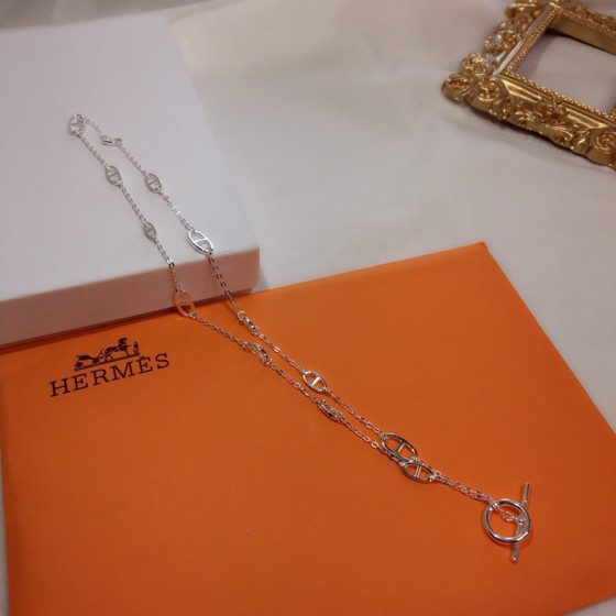 Hermes necklace
