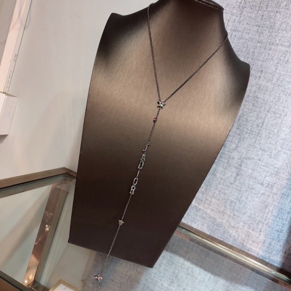 Dior necklace