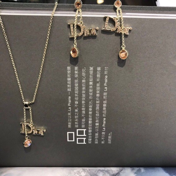 Dior necklace