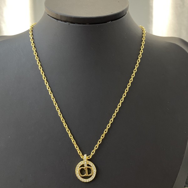 Dior necklace