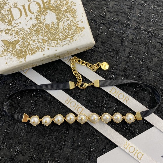 Dior necklace