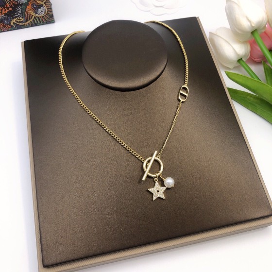Dior necklace
