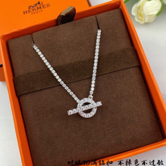 Hermes necklace