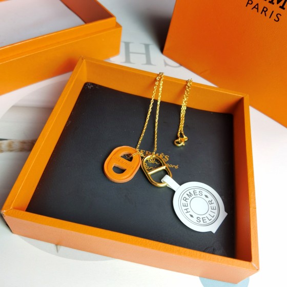 Hermes necklace
