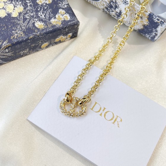 Dior necklace