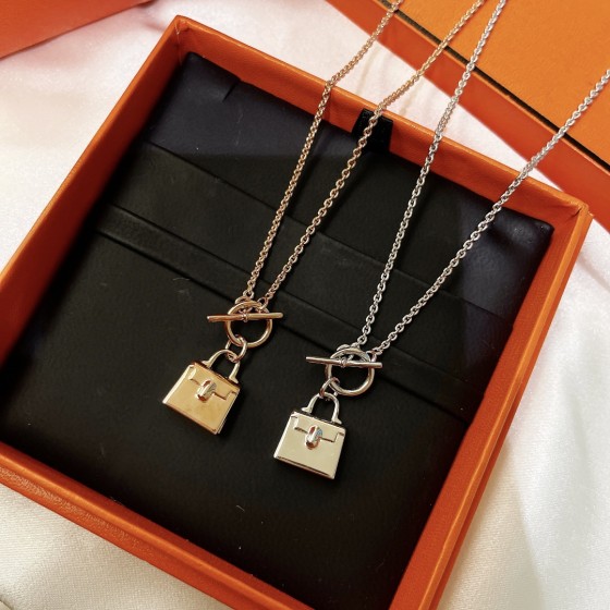 Hermes necklace
